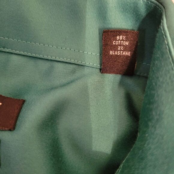 Kenneth Cole NY Wrinkle Free Button Down Shirt (Size 16.5 32/33) - Picture 7 of 9